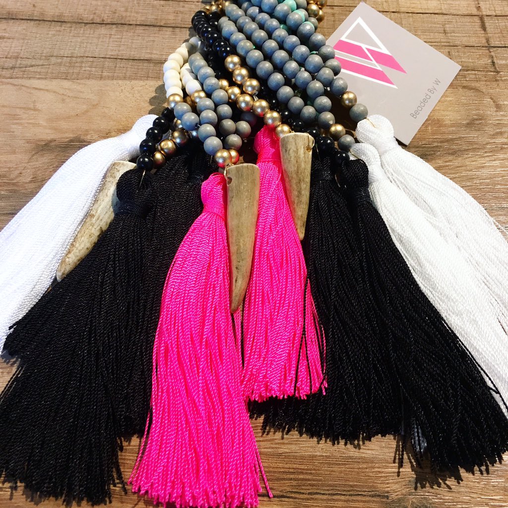 peckslodge's tweet photo. Still swooning over these new necklaces. And how cute is the new tassel emoji?! 📿📿📿 https://t.co/8AuBOUVpY5
