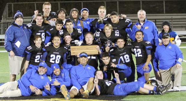 TahoeSports's tweet image. South Tahoe football delivers offensive outburst in home finale, routs Sparks 63-21 tahoedailytribune.com/southshore/ssp…