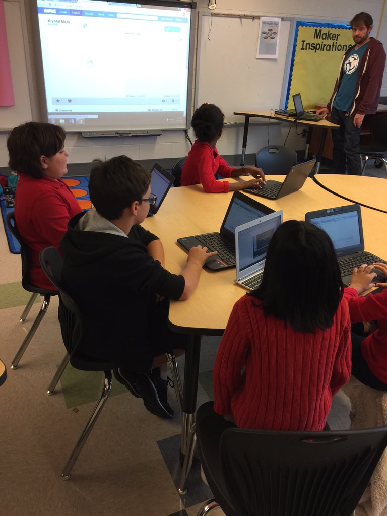 KWTechTime's tweet photo. Build a maze with Scratch!  @KenwoodStars https://t.co/RVYR9f5SAW
