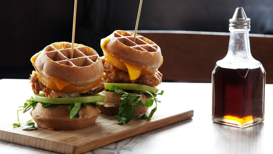 dekow001's tweet photo. 5 breadless sandwiches w/ substitutes like latkes, eggs and waffles: https://t.co/LjPLMrvnON #BESTFOODYEAR https://t.co/W4Tj02EFvS"