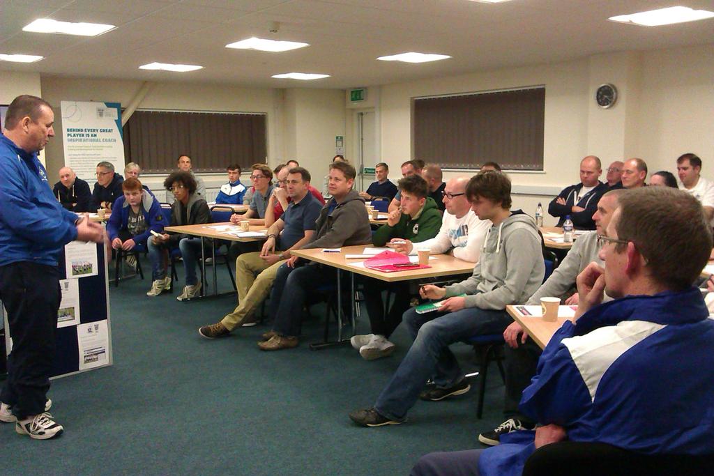 OxfordshireFA's tweet photo. Great turnout to our Witney &amp; District Youth League 'Mini Soccer Referee Introduction Course' tonight! #OFALearning https://t.co/WIUy66lAtk