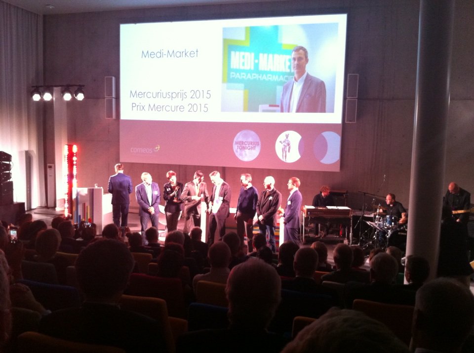 StefVanRompaey's tweet photo. Revolutionair #health #retail concept wint #mercuriusprijs 2015: Medi-Market! https://t.co/ohCPstse2g