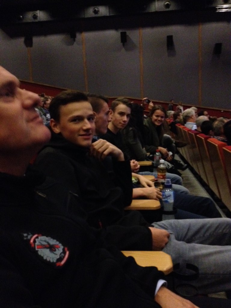 _Partydress's tweet photo. #SPECTRE #cinemec Ede Kom maar op met https://t.co/u7YGvrw8vO https://t.co/tSV9jX3gGc