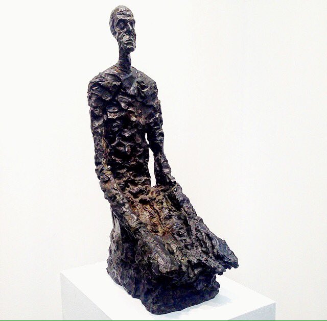 candice75007's tweet photo. Beautiful sculpture by Giacometti seen at the #FIAC #FIAC2015 #modernart #art #sculpture https://t.co/CCRhPY21IH