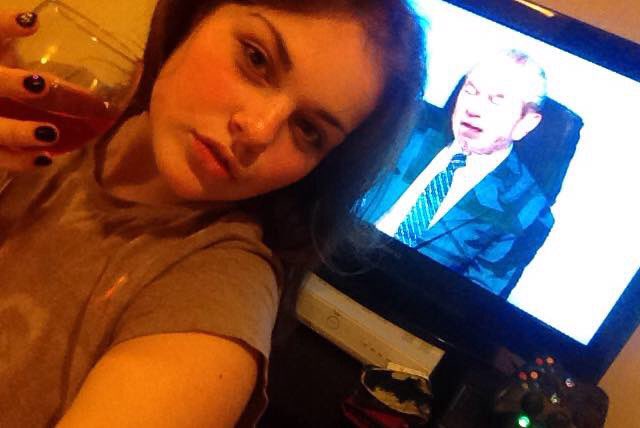 lucy2344's tweet photo. MET MY IDOL OMG SO BUZIN WINE FOR ALLLKKLLL! https://t.co/DXjDNrWz15