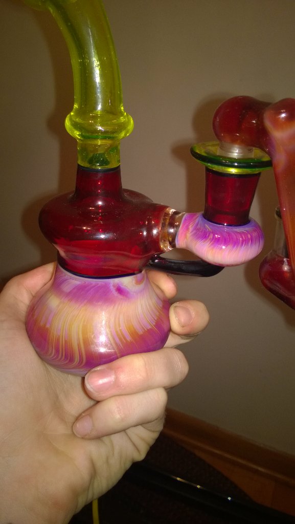 LooneyLunaDabs's tweet image. These beautiful piece thou!! #Detroitdabgirls #mi_kush #prettyglass #glassbros #huffyglass