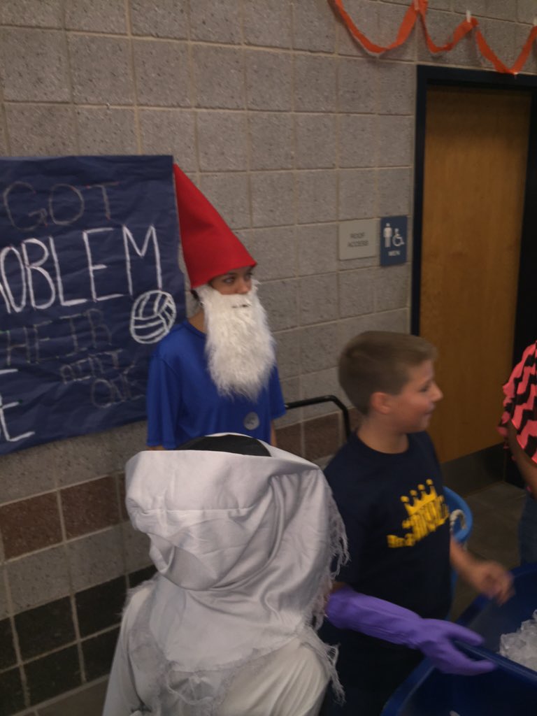 Amy Nadeau2 tweet media