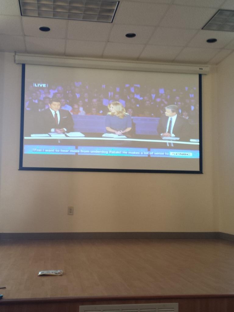 JMSpickler's tweet photo. Watching the #GOPdebate with @CSUSPAA  #debatenight https://t.co/C5JT8pJN5z