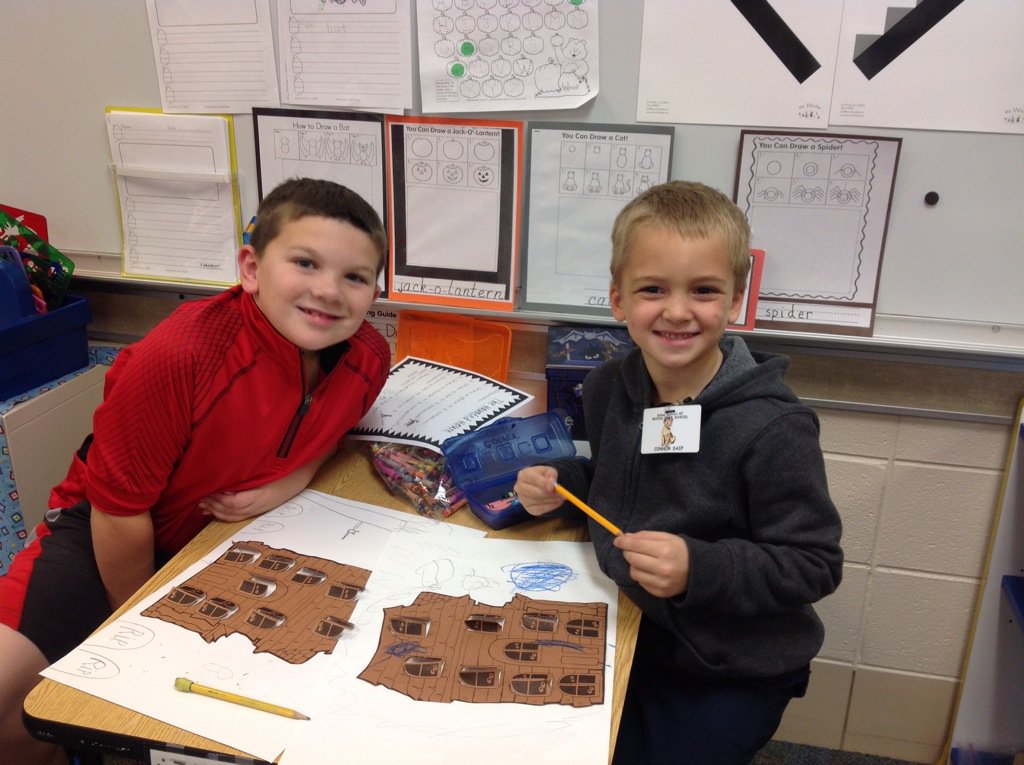mrssitesWC's tweet photo. Loved working with our new reading buddies today!
#mrssitesclassrocks https://t.co/4LUAFPPvpu