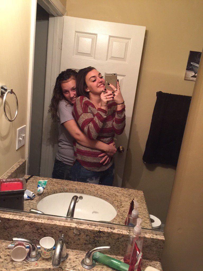 DestinyySolomon tweet picture