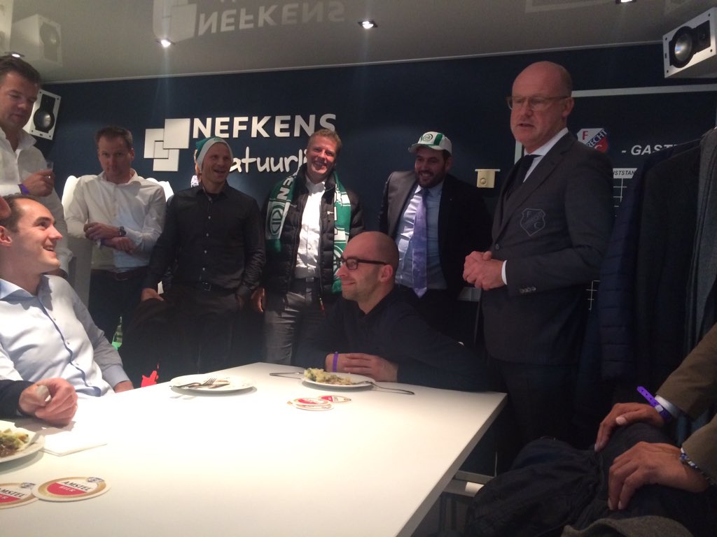NiekHollewand's tweet photo. Volop FC aanhang in de @NefNoord skybox in Utreg #utrgro https://t.co/i8BApGPiBc