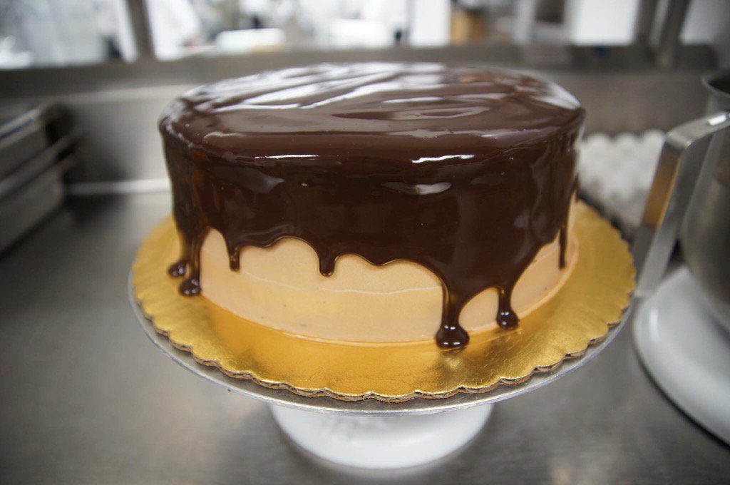 PulpDetroit's tweet image. We don't always eat chocolate, but when we do, we sometimes find ourselves at @JoeMuerSeafood. #NationalChocolateDay