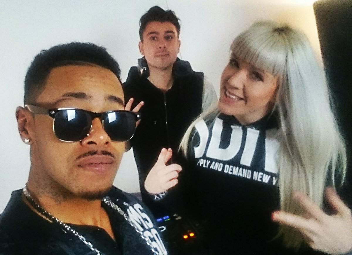 MythOfUnityUK tweet picture