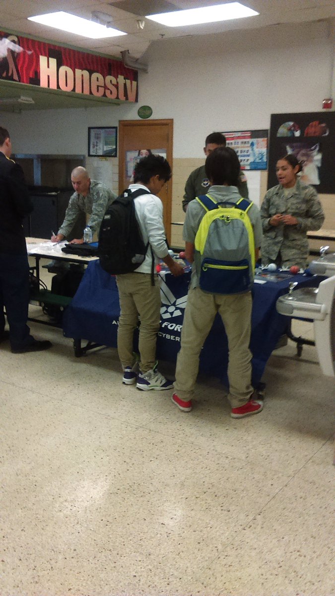 ASPBAHS's tweet photo. oh by this college we had a nice group of students who were interested in the college. https://t.co/hxCek27uIr