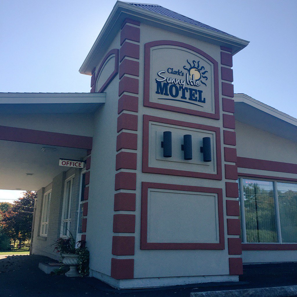 RefinedRoofing's tweet image. Work Trip On The Island - At Clark&apos;s Sunny Isle Motel In PEI 🏣 #Summerside #Roofing #RoadTrip