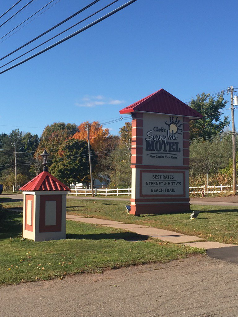 RefinedRoofing's tweet image. Work Trip On The Island - At Clark&apos;s Sunny Isle Motel In PEI 🏣 #Summerside #Roofing #RoadTrip