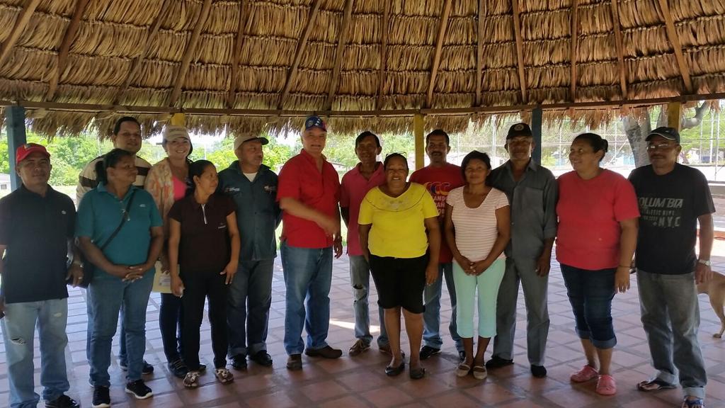 Corpobolivar's tweet photo. Cnel Efren Hernandez @Corpobolivar reunido con jefes OLP y UBCH en Mata de Panaquire Parroquia Zea https://t.co/GkvfEaL0b1
