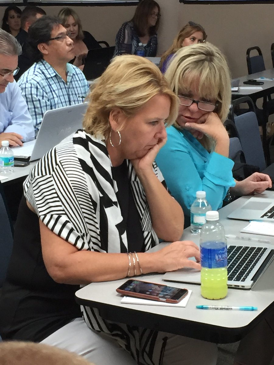 RealtyAssociate's tweet image. Our agents are learning so much here at Top Producer training!