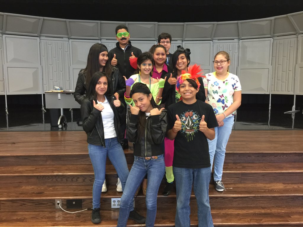 QueensHornets's tweet photo. "Drugs are old school!" #80sDay #RedRibbonWeek @PasadenaISD_TX #QueensIntermediate https://t.co/JlJwjJ8V8b