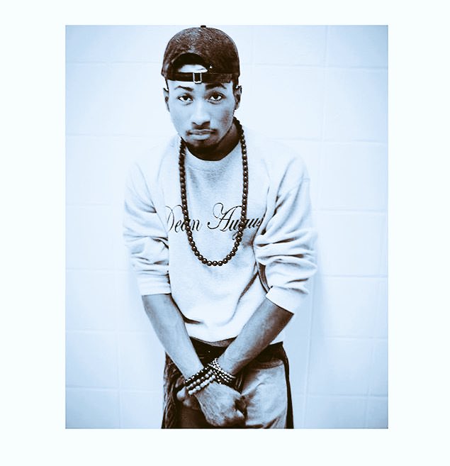WildOMO_'s tweet photo. @TheeDeanAugust https://t.co/wuTRtkJtZS
