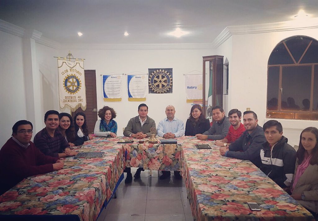 RotaractLR's tweet photo. Gracias al Rotary Internacional y Club Rotario Zacatecas por el apoyo para iniciar #ClubRotaract #Zacatecas https://t.co/acInBj8YoG