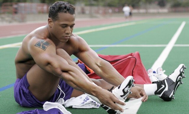 AthleteAlly's tweet photo. Must-read: @AthleteAlly @seanjames23 on bullying: https://t.co/tkUhep5e5K via @RollingOut https://t.co/oKH4hng827
