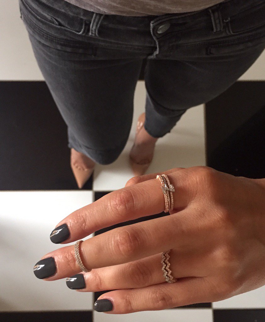 Zoelevjewelry's tweet photo. All that glitters💫#fromwhereistand #zigzagring #LettersbyZoe https://t.co/IkvGuKkQgn