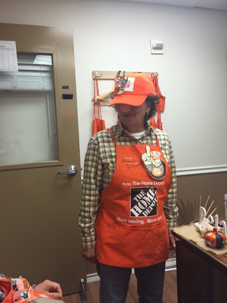 RonParvisHD's tweet photo. Late entry into the look-a-like contest. 3⃣6⃣5⃣0⃣ Homer D Poe has another contender for a doppelgänger. #HomersTwin https://t.co/hHA4z7WgEz