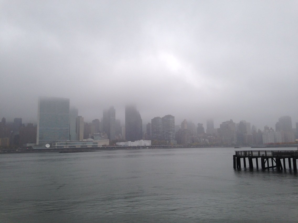 MarcSantiaNews's tweet photo. Midtown NYC under a blanket. Fog isn't budging. #fallrainfall @NBCNewYork https://t.co/YOPDp9WkzU