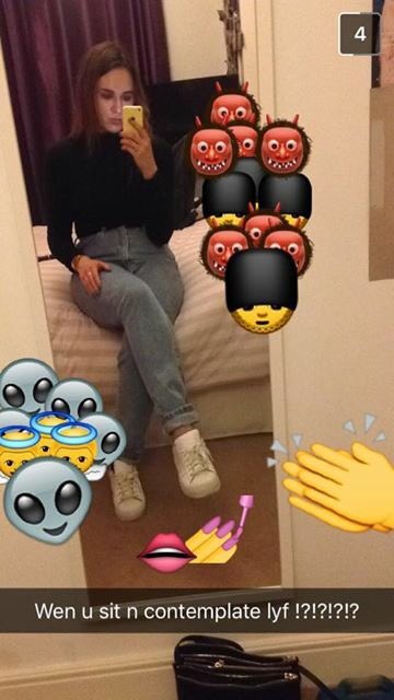 Rebamberclancy's tweet photo. If you don't have me on snapchat ur missing out on this (devo4youall) Rebecca_amber8 add me Hunnys xxx https://t.co/mEQY6wUNix