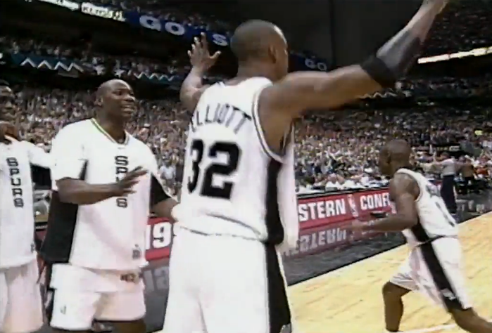 spurs's tweet photo. . @seanelliott_32 Can't wait. It's almost that time! #GoSpursGo https://t.co/tyrRHZuRPC