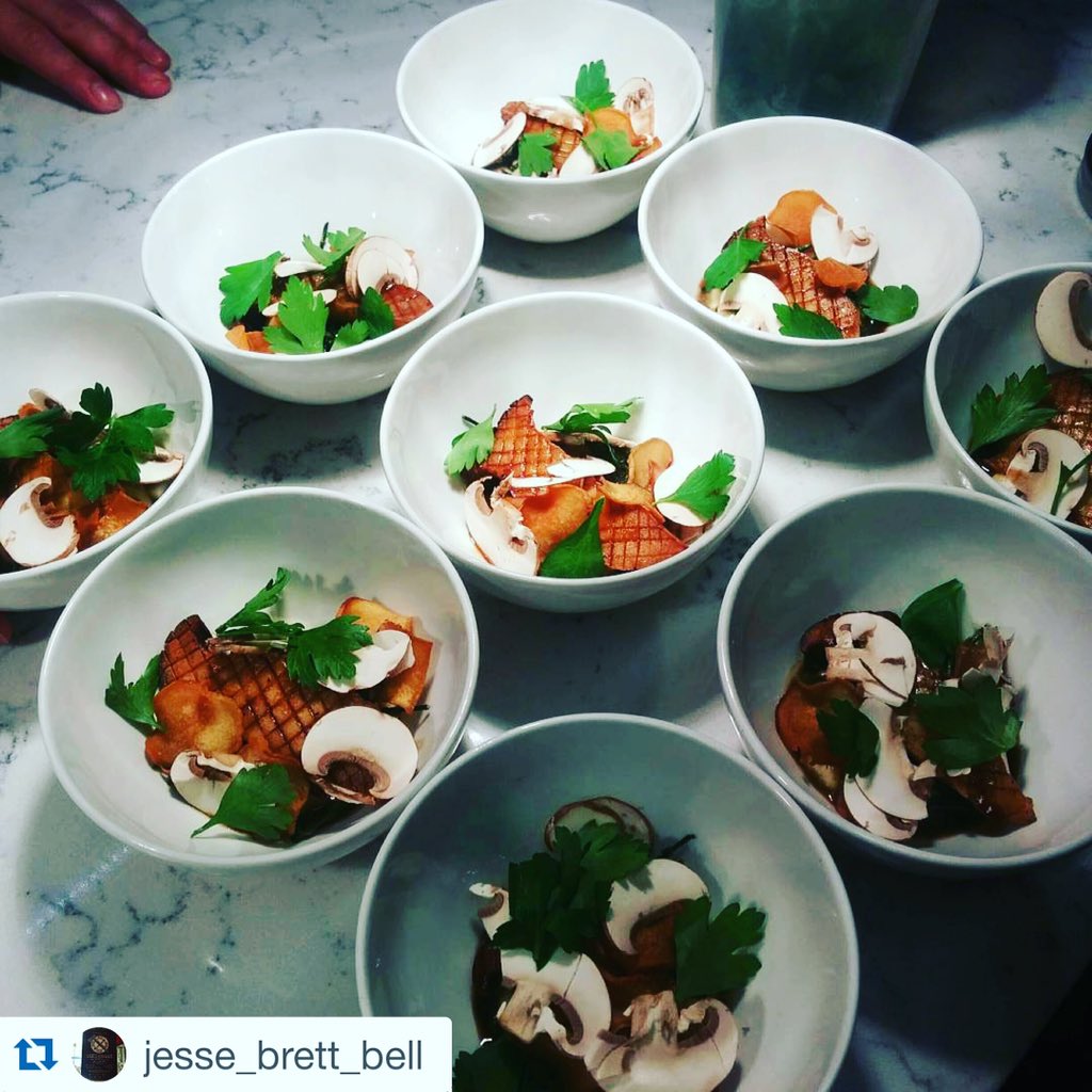 BytownChefs's tweet photo. @chef_kmp17's delicious dish from last night's dinner! 😍 https://t.co/ZqjYvmxK4Z