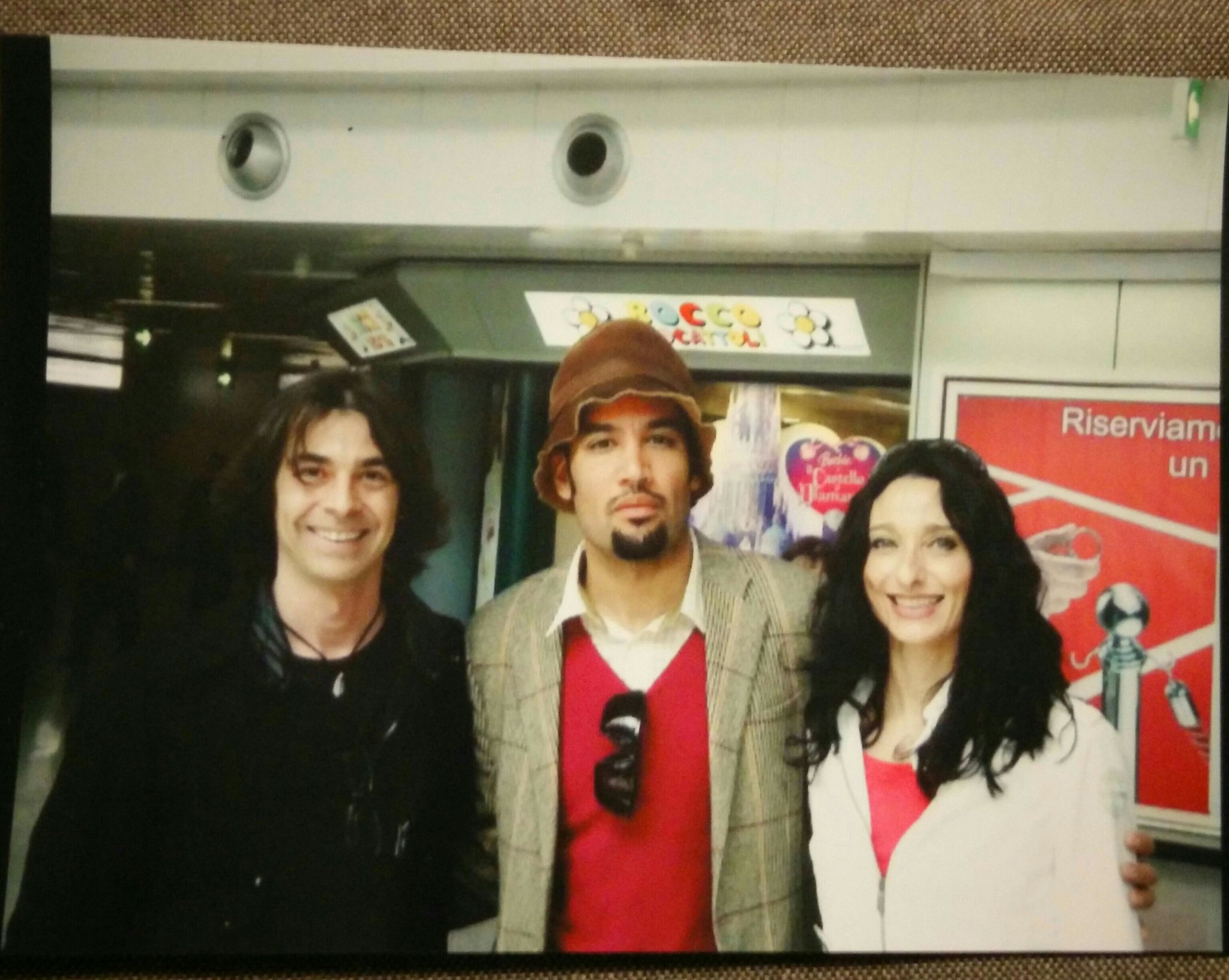 Happy Birthday to Ben Harper!! This is when we met him at the airport in Rome 2009 