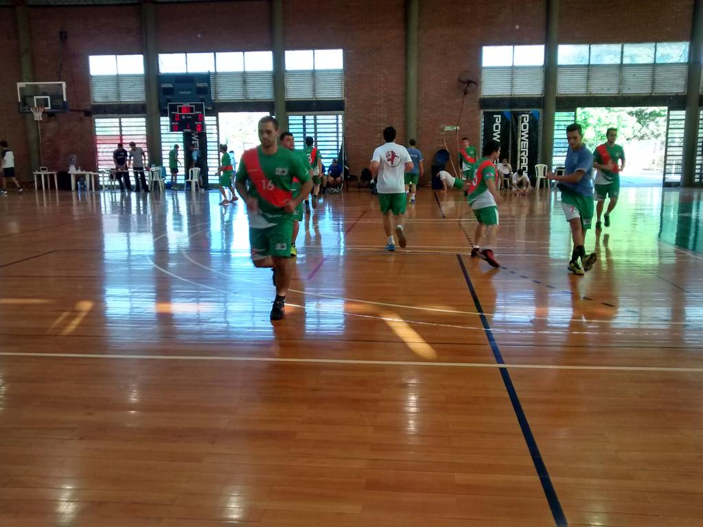 ArgDeHandballSF's tweet photo. Entra en calor #EntreRios para enfrentar a #Asabal en la #Cancha1 https://t.co/qFNEWjrLTo