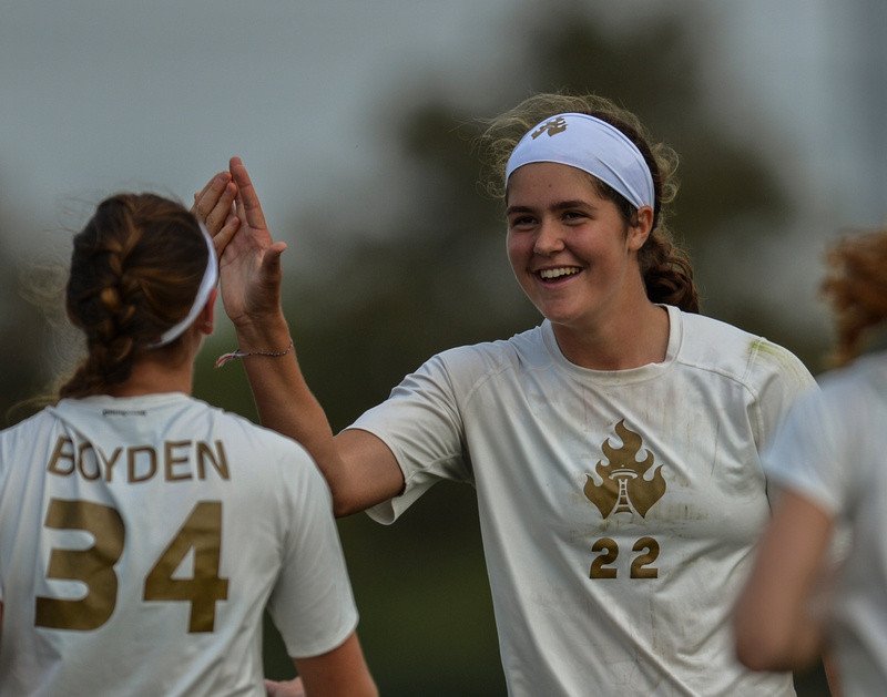 Ultiworld's tweet photo. The Top 10 Freshman Classes In The College Women's Division: https://t.co/rFWQ7spTH7 (Photo: @UltiPhotos) https://t.co/S3brvCEJ4n