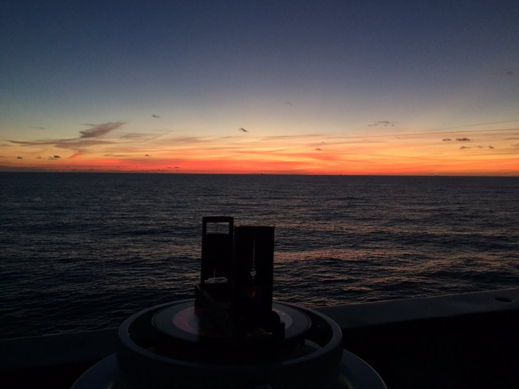 Armada_esp's tweet photo. Por hoy ya hemos terminado las actividades en el ejercicio #OTAN #TJ15 en la bahía de Cádiz #BuenasNoches https://t.co/XJjyhBvSVN