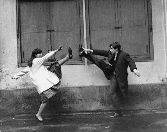 jHabitualmente's tweet photo. Une Femme est Une Femme by Jean-Luc Godard, 1961 https://t.co/r0wK8dqwFd