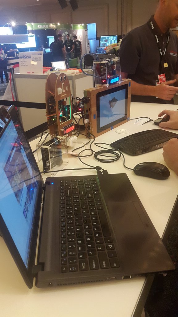 nlycskn's tweet image. #JavaOne2015 Maker Zone