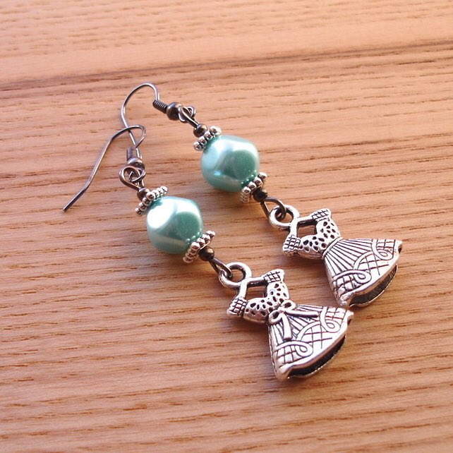 sweetpyroangel's tweet photo. Perfect for any #fashionista https://t.co/uNzoblhJOp #snrtg #eshopsuk #craftpromo #craftshout #UKLateHour #gifthour https://t.co/A35VcrxnMX