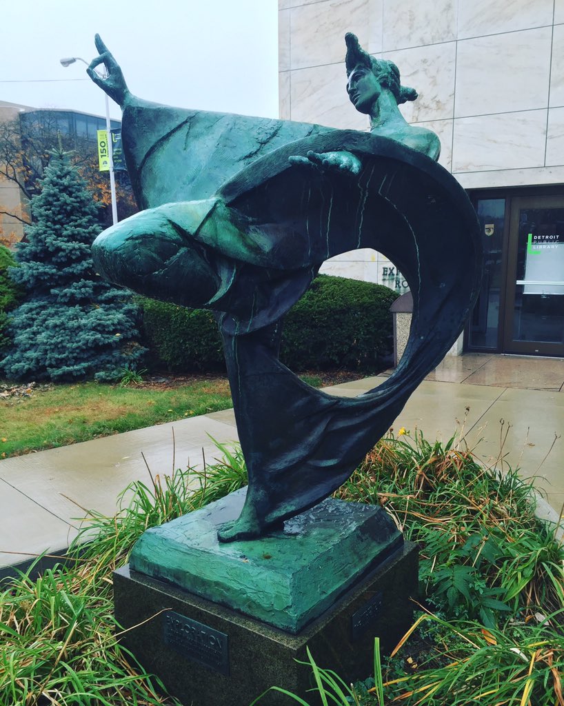 KarenDybis's tweet photo. .@DDPDetroit -- I #WalkDetroit to visit the Detroit library and its awesome collections! https://t.co/o25OzxixPQ