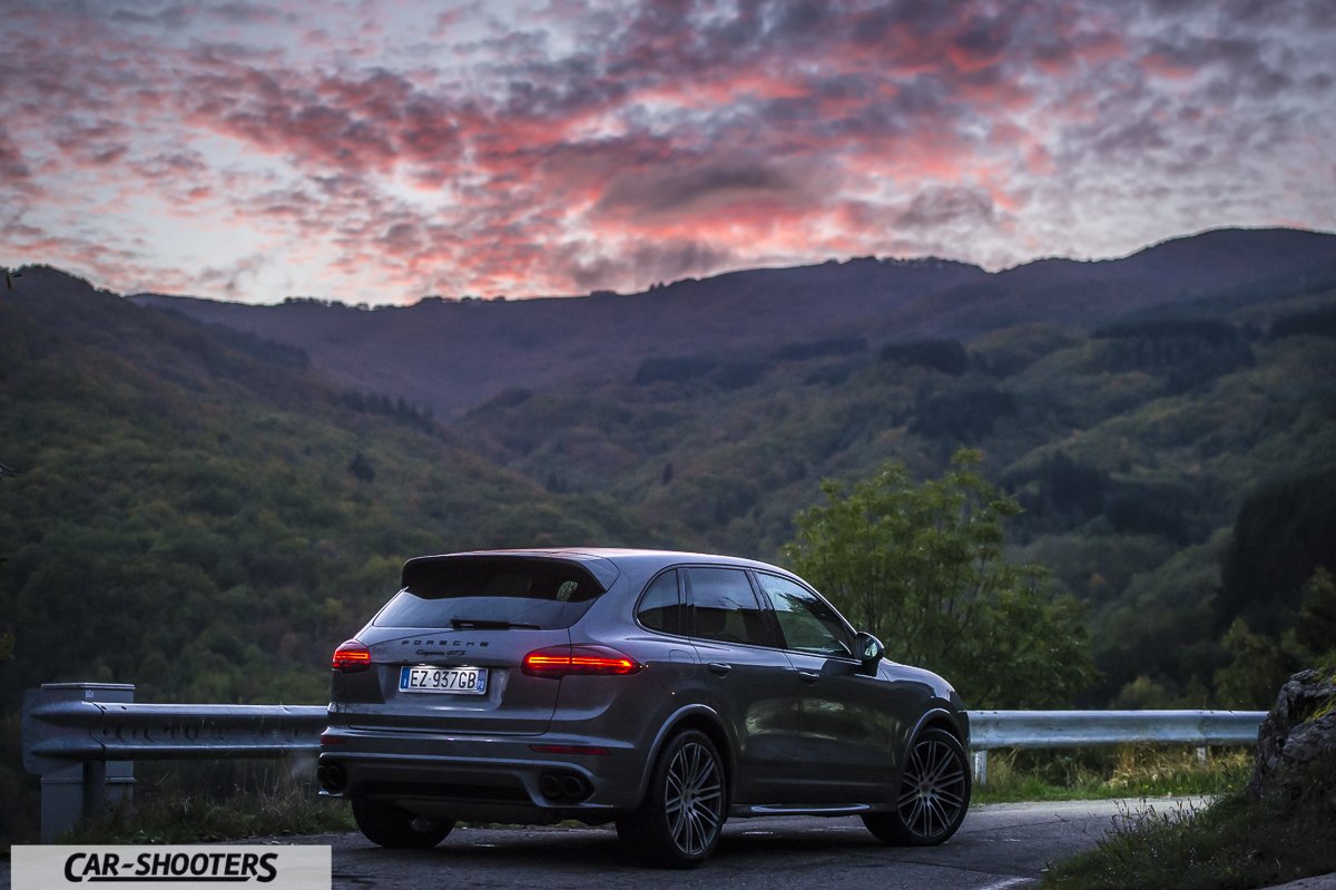 Car_Shooters's tweet photo. @AboutPorsche Take a look at our #photoshoot and articles! #Porsche #CayenneGTS #CSTestDrive https://t.co/EFzJTlXhRA https://t.co/sYUsTODqd4