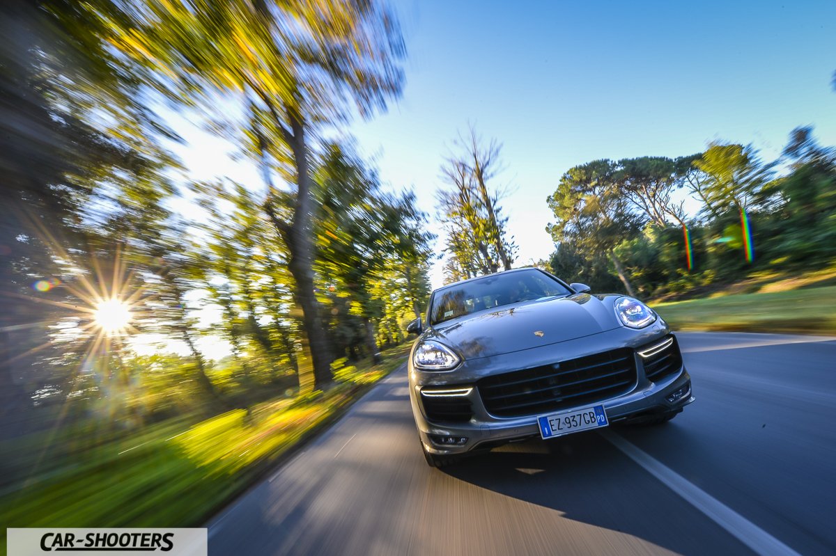 Car_Shooters's tweet photo. @AboutPorsche Take a look at our #photoshoot and articles! #Porsche #CayenneGTS #CSTestDrive https://t.co/EFzJTlXhRA https://t.co/sYUsTODqd4