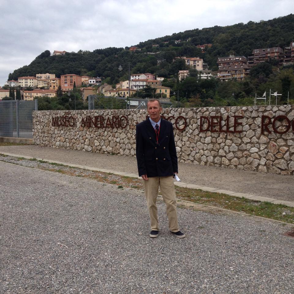 HeartonEarth's tweet photo. #Geoparco #CollineMetallifere @EGNetwork @alexcasini64 : @HeartonEarth al #JMO15 @Maremmans Bei tempi eh Direttò... https://t.co/fUMnFWMXsp