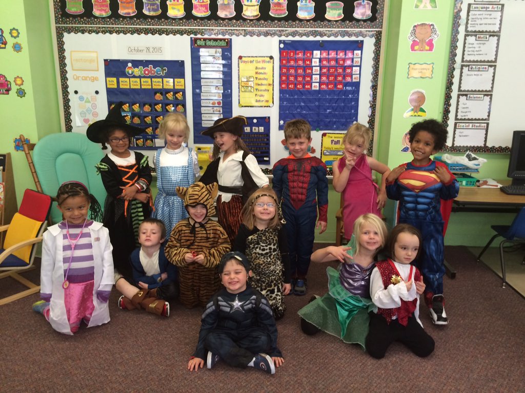 tizgreen's tweet image. Best part about parenting? Getting to relive your childhood with your kids  😃❤️🎃 #Halloween #partytime #prekclass