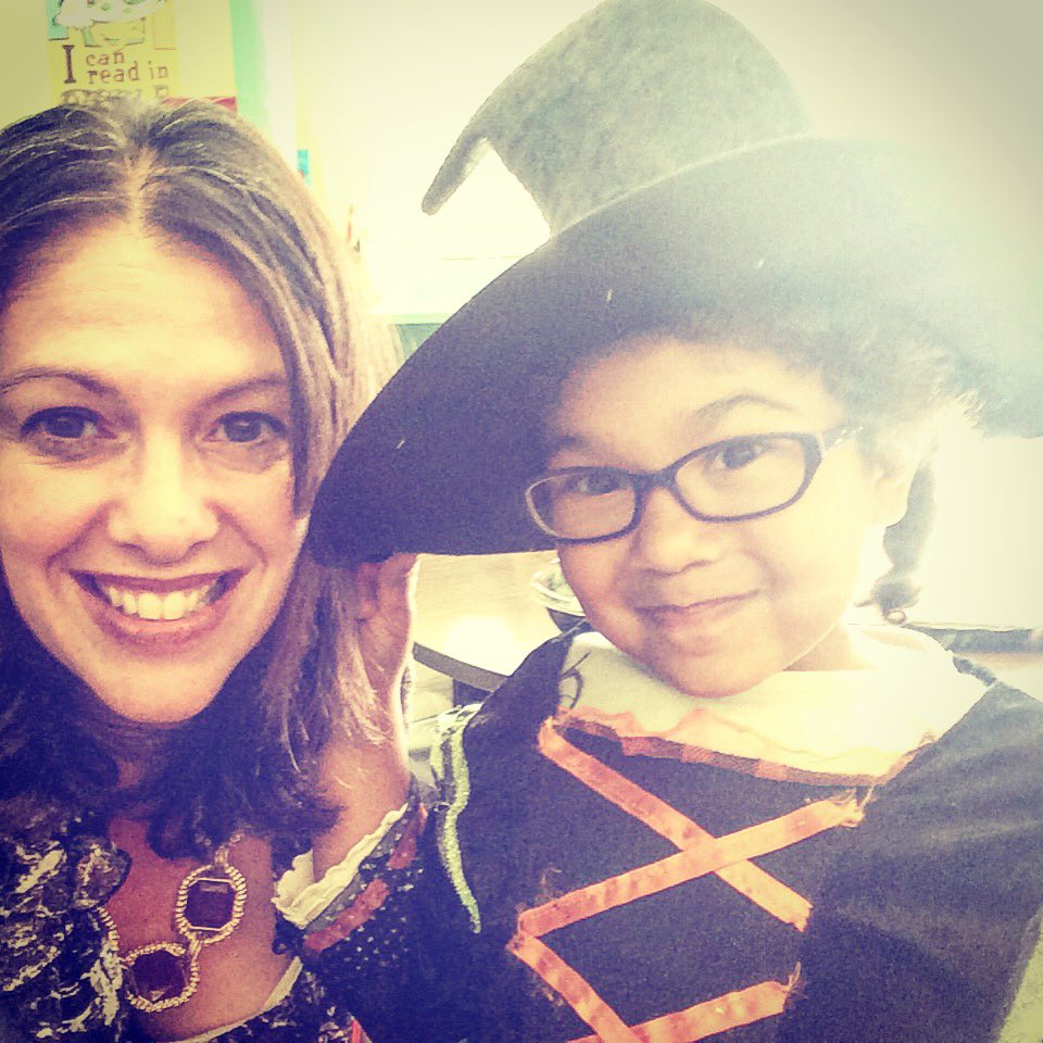 tizgreen's tweet image. Best part about parenting? Getting to relive your childhood with your kids  😃❤️🎃 #Halloween #partytime #prekclass