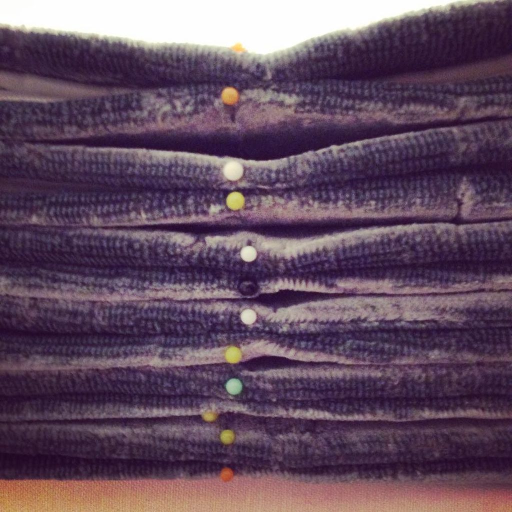 MiltonKeyn_es's tweet image. @miltonkeyn_es by alchemistsid Pinned, micro stitched ready for the pleats to be sewn in #microstitch #pleats #hand…