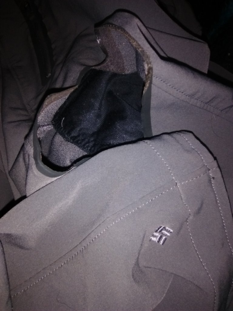 UntilTheNextTee's tweet photo. Must say I'm really disappointed in these @Columbia1938 pants. 4 wears later pocket fell out. #ExpectedMuchBetter https://t.co/3FHvqDk6Gi