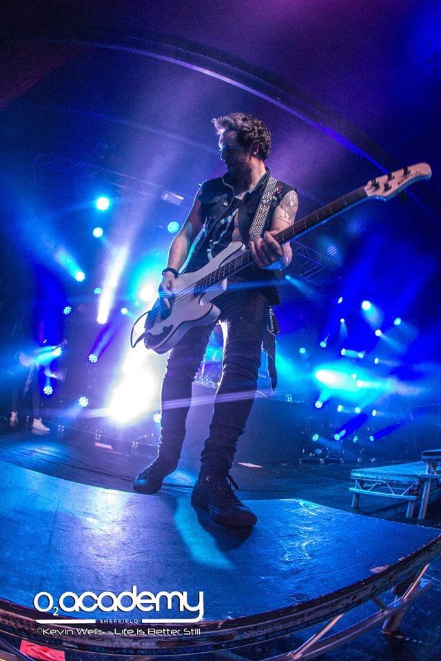 BigwhopperKevin's tweet photo. Asking Alexandria in Sheffield @O2AcademySheff @AAofficial #askingalexandria @AMGPressOffice @ExposedMagSheff https://t.co/Vvo1JfpNiA