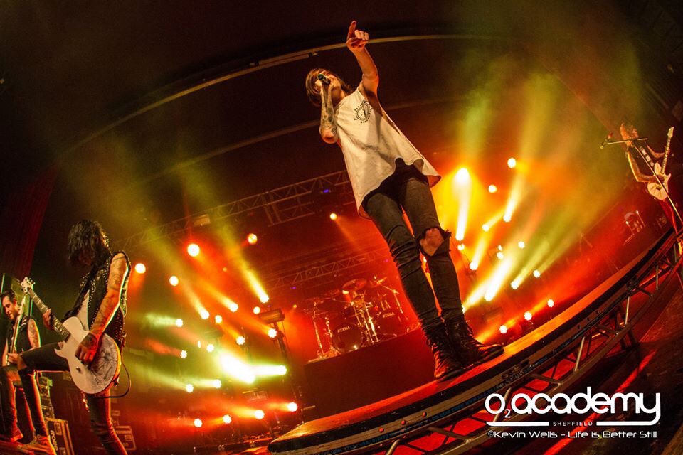 BigwhopperKevin's tweet photo. Asking Alexandria in Sheffield @O2AcademySheff @AAofficial #askingalexandria @AMGPressOffice @ExposedMagSheff https://t.co/Vvo1JfpNiA