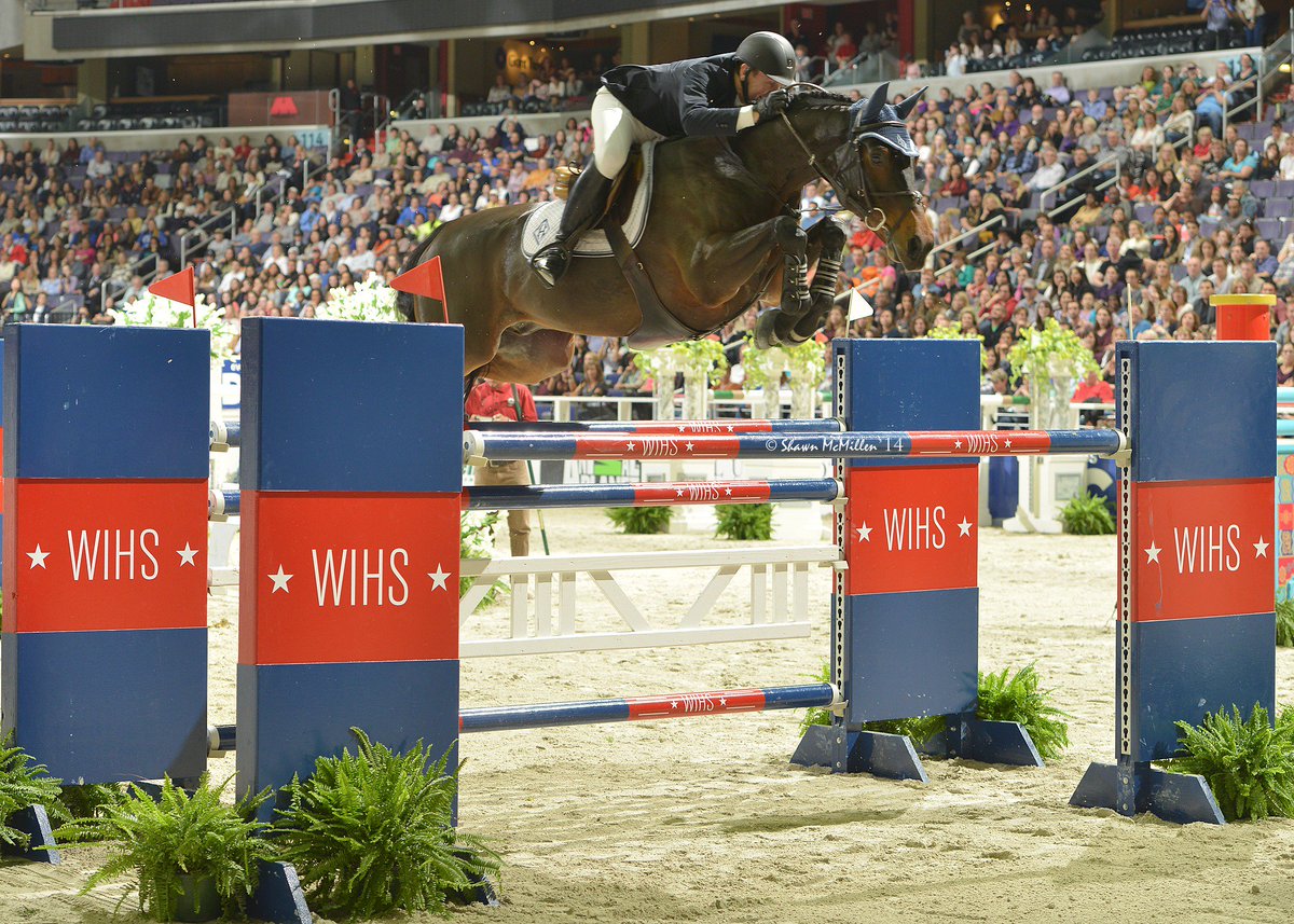 USEFNetwork's tweet photo. McLain Ward &amp; HH Carlos Z are jumping in tonight's Welcome Speed Class in 40 min! Watch here https://t.co/6vepqlbAlI https://t.co/m8QfVtBmfr